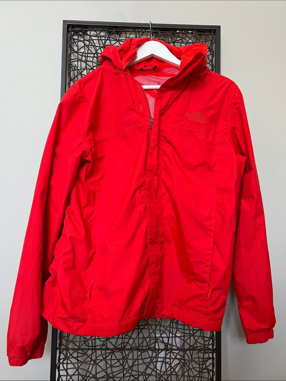 The North Face Men's Resolve 2 Jacket bright red waterproof windbreaker hooded M